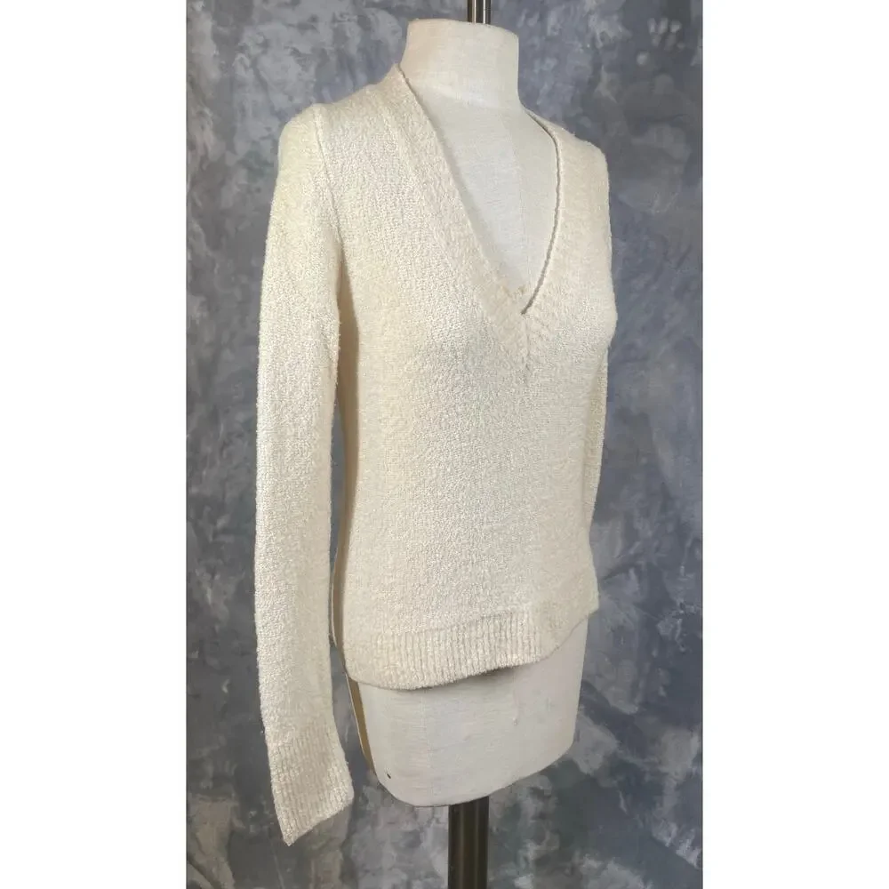Everlane Teddy Boucle‎ wool blend cream V-neck sweater S minimalist neutral